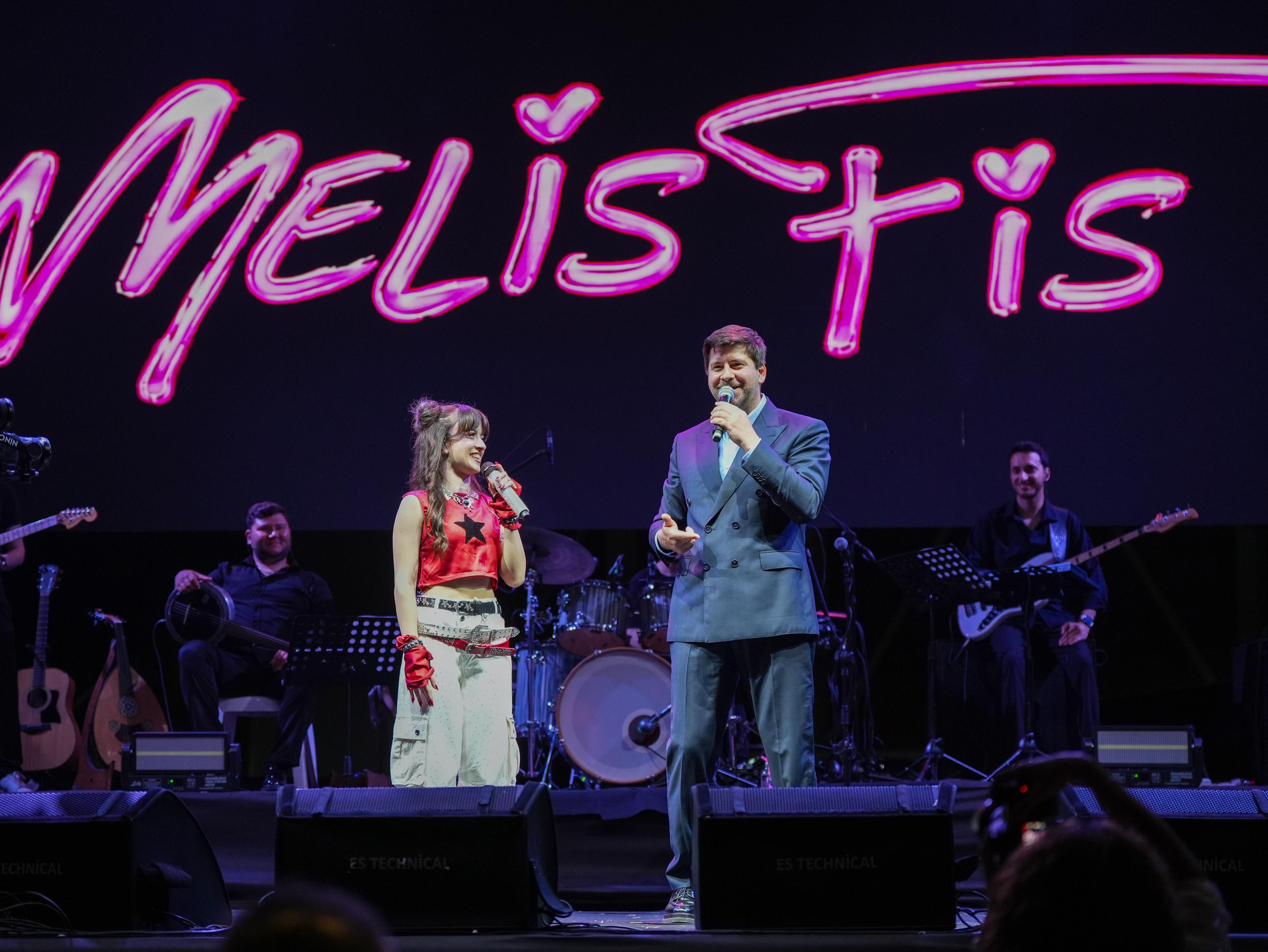 TARSUS’TA FESTİVALİN İLK AKŞAMINDA ÇOCUKLARIN SEVİNCİNE MELİS FİS DAMGA VURDU - 20