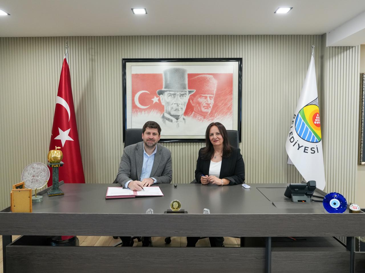 TARSUS BELEDİYESİ’NDE MEMUR VE KADROLU İŞÇİLERİ KAPSAYAN PROMOSYON SÖZLEŞMESİ İMZALANDI - 1