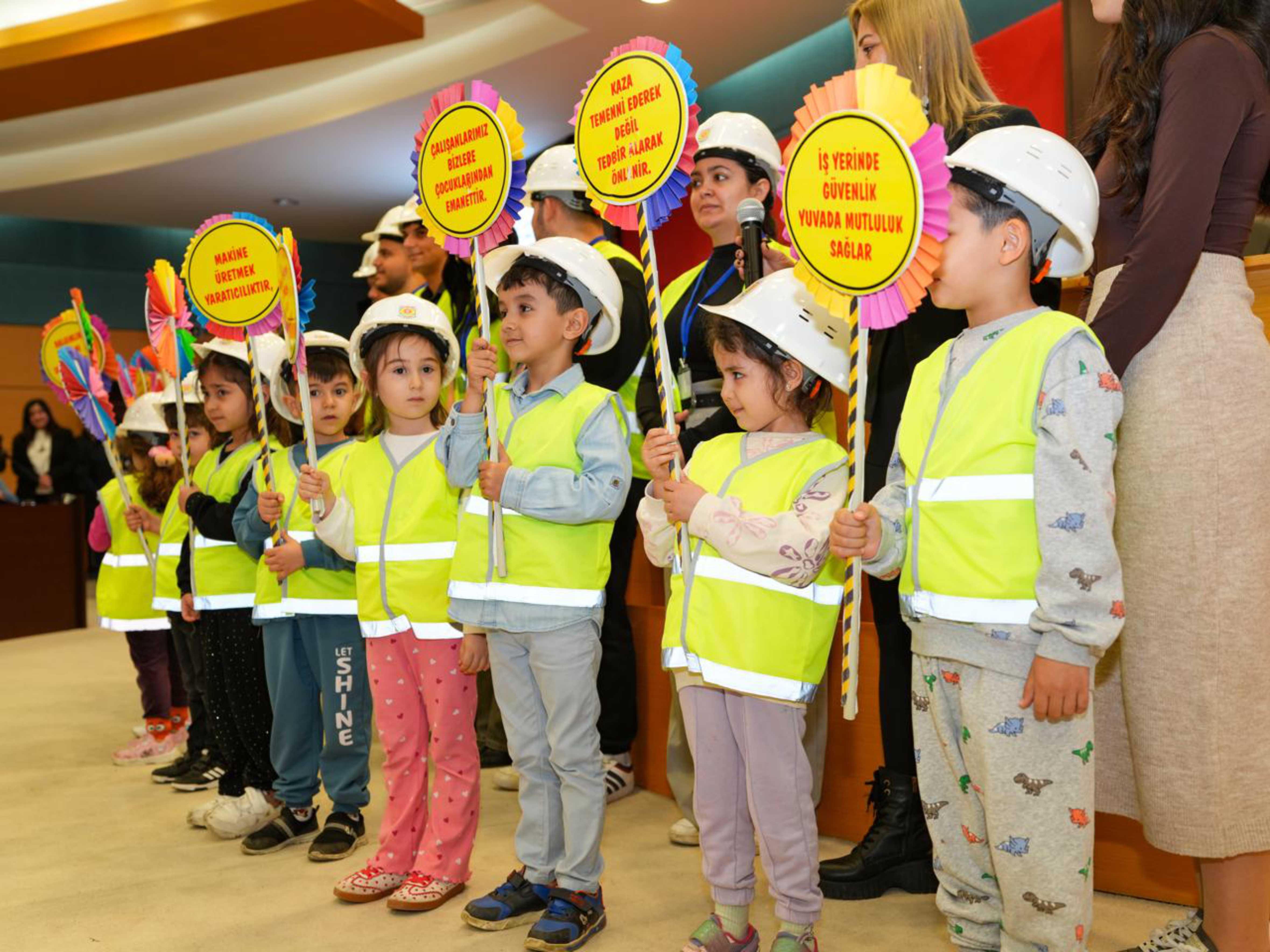 İŞ SAĞLIĞI VE GÜVENLİĞİ SEMPOZYUMU TARSUS BELEDİYESİ MECLİS SALONU’NDA GERÇEKLEŞTİRİLDİ - 10