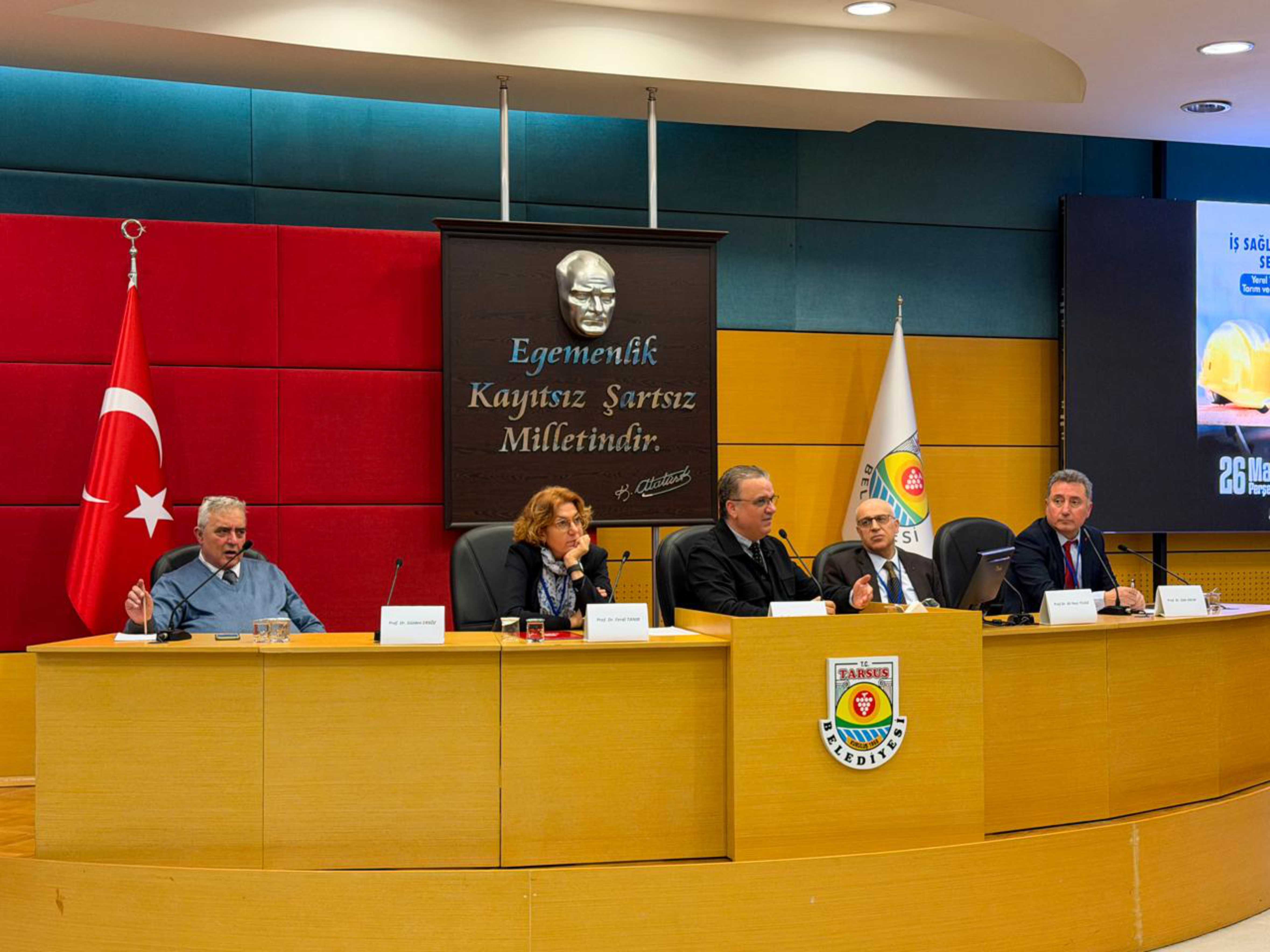 İŞ SAĞLIĞI VE GÜVENLİĞİ SEMPOZYUMU TARSUS BELEDİYESİ MECLİS SALONU’NDA GERÇEKLEŞTİRİLDİ - 8