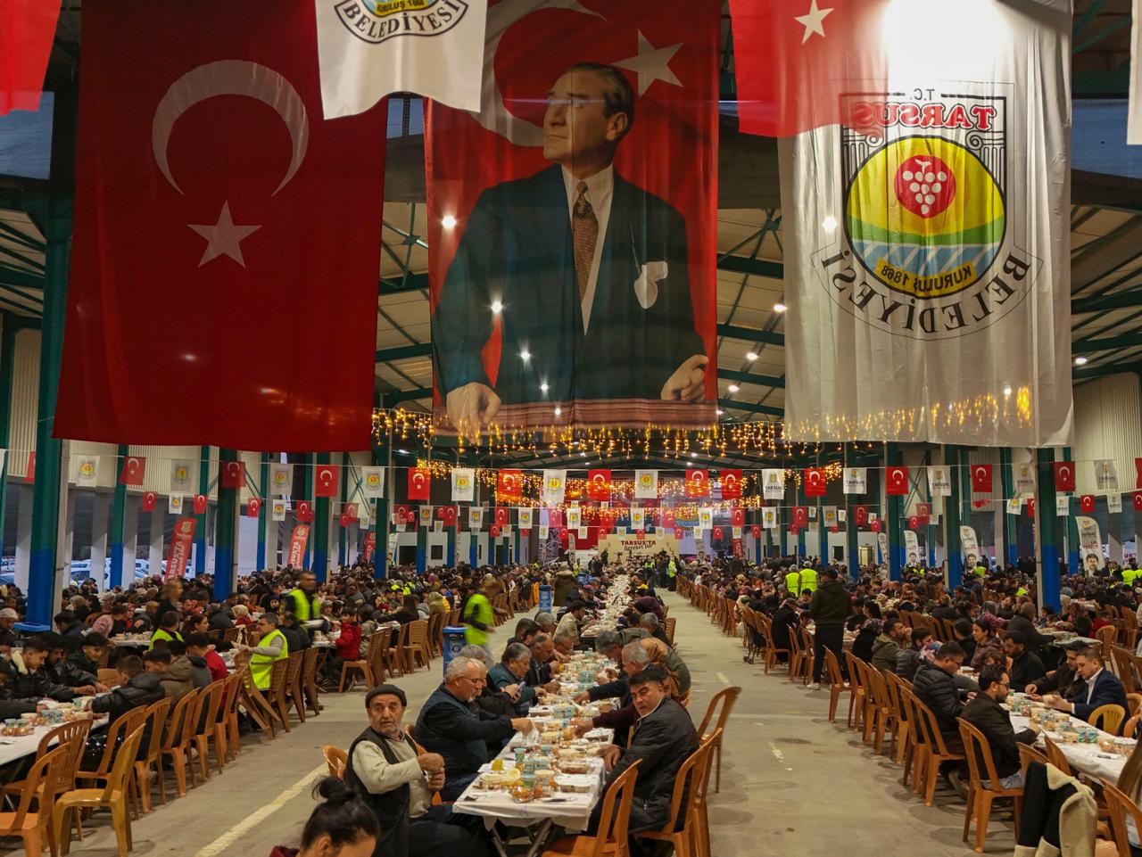 TARSUS’TA İLK İFTAR SOFRASI KURULDU - 2