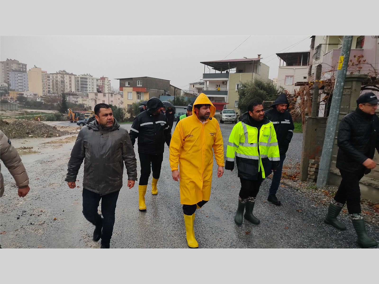 BAŞKAN BOLTAÇ YAĞMUR ALTINDA SAHADA: RİSKLİ BÖLGELERE ANINDA MÜDAHALE - 16