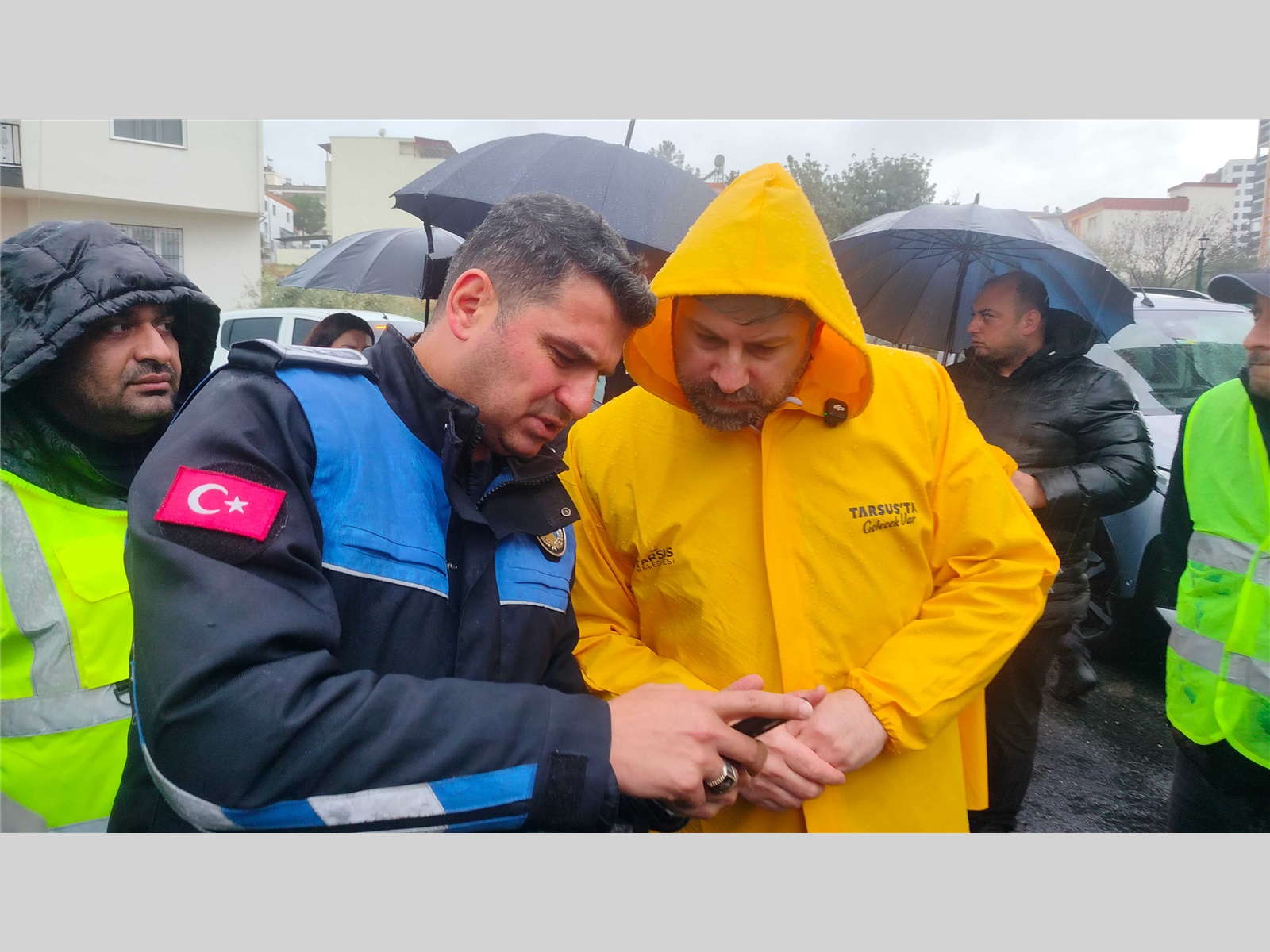 BAŞKAN BOLTAÇ YAĞMUR ALTINDA SAHADA: RİSKLİ BÖLGELERE ANINDA MÜDAHALE - 10